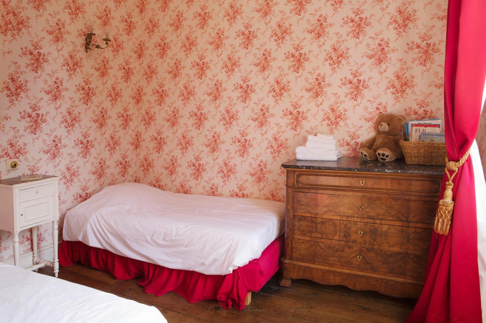 Bed and Breakfast Abbaye Du Palais Thauron Zimmer foto
