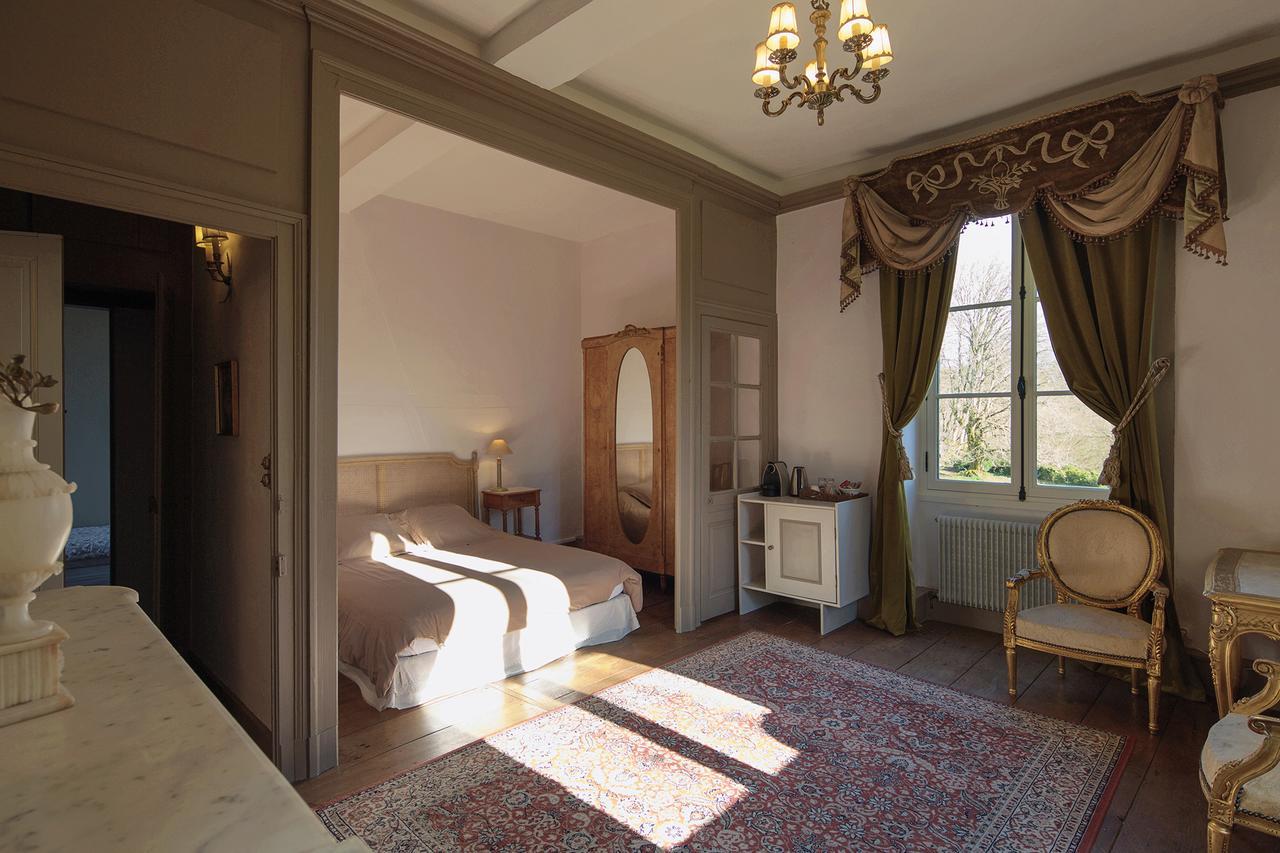 Bed and Breakfast Abbaye Du Palais Thauron Exterior foto